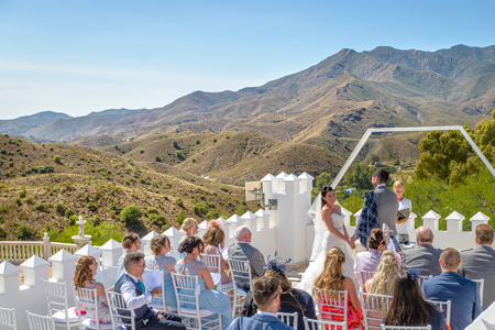 wedding ceremony with a celebrant in spain